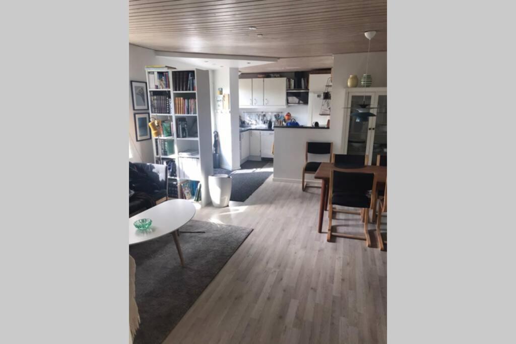 Dejlig Lille Hus Appartamento Randers Esterno foto